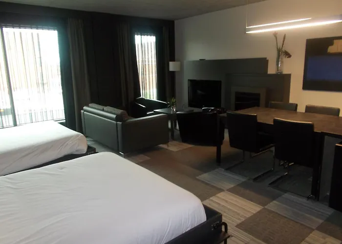 Grand Hotel Times Sherbrooke