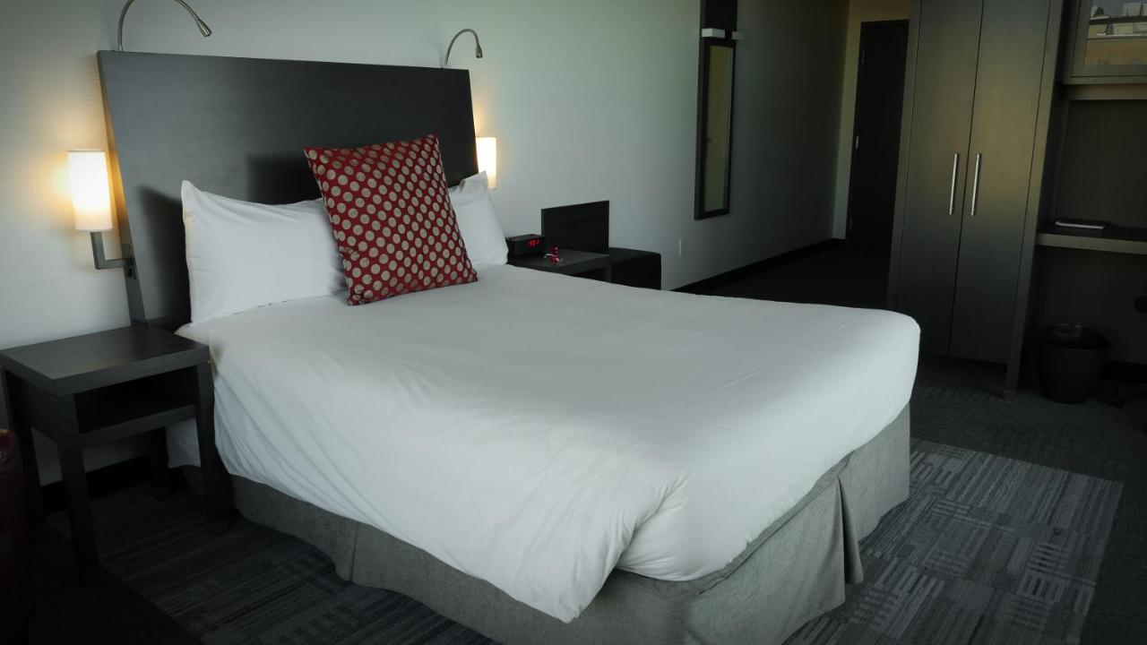 Grand Times Hotel Sherbrooke