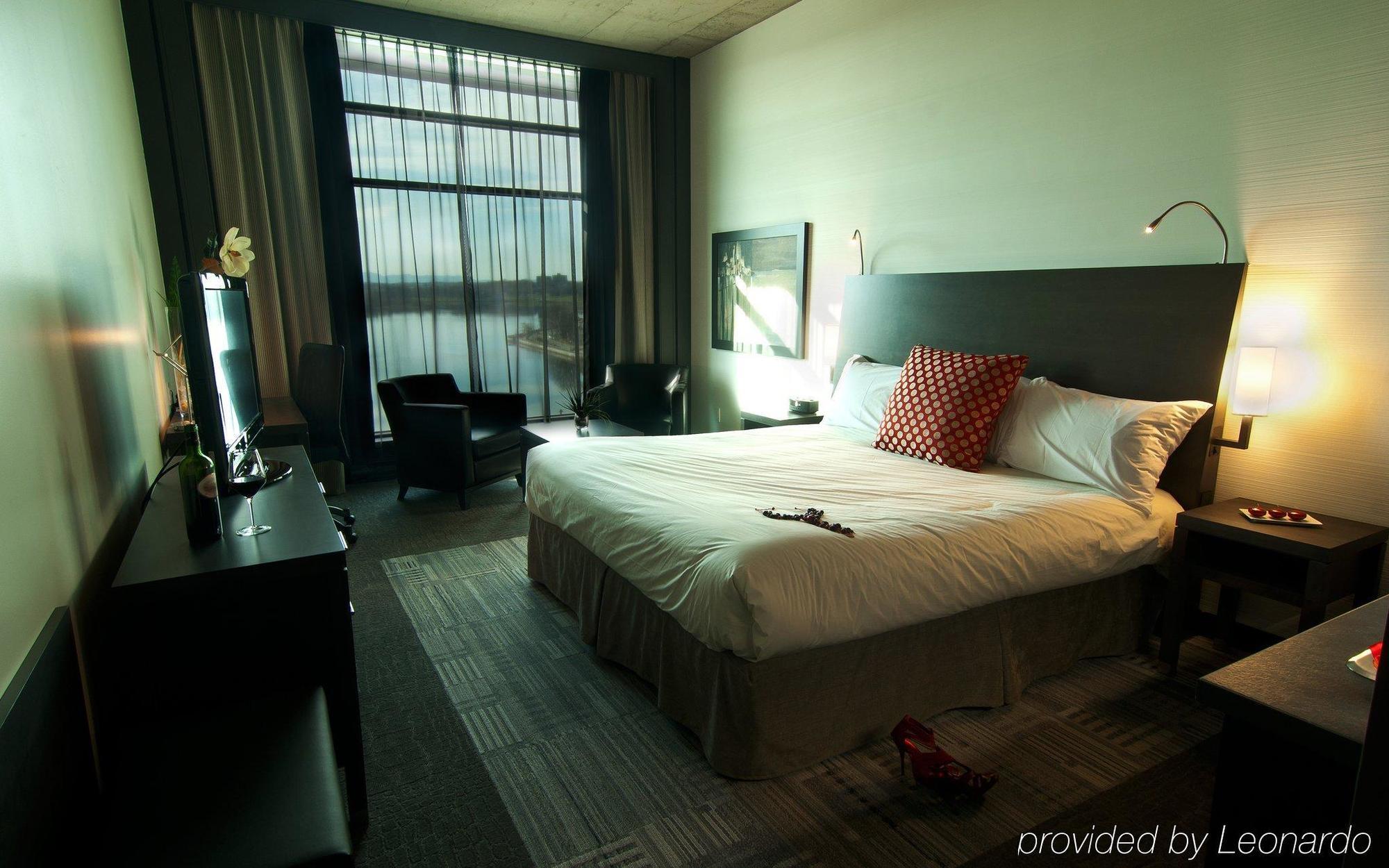 Grand Times Hotel 4*