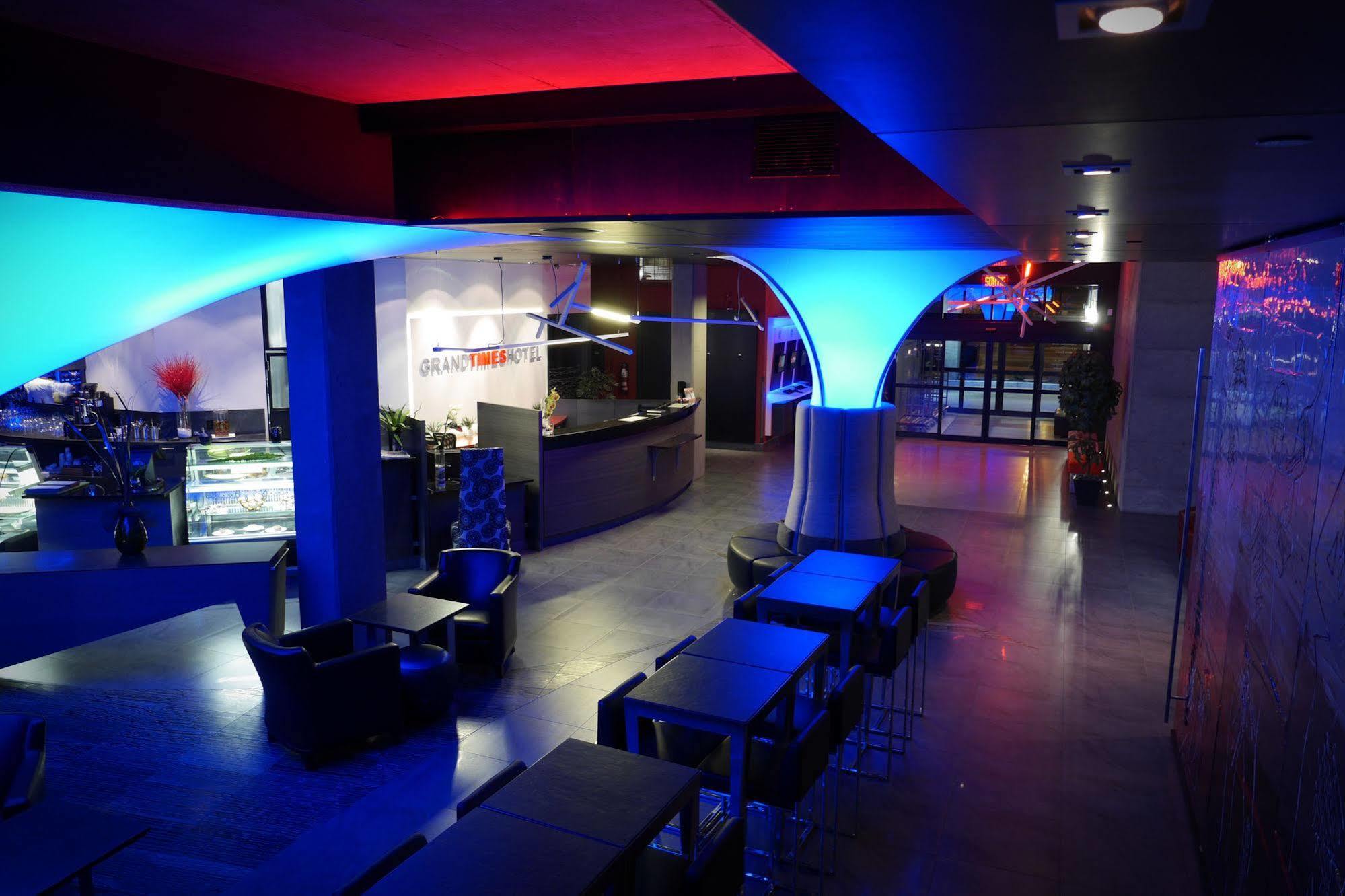 Hotel Grand Times Sherbrooke